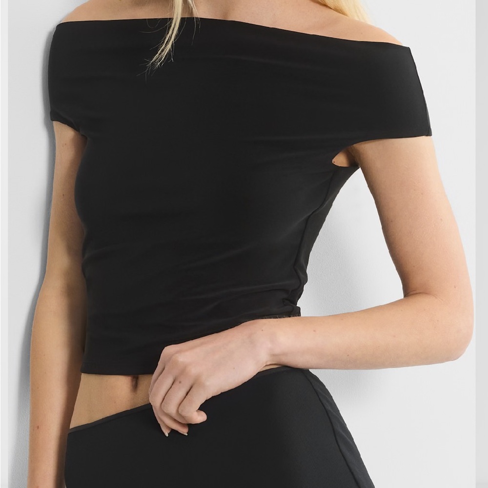 Aritzia Black Off-Shoulder Crop Top
